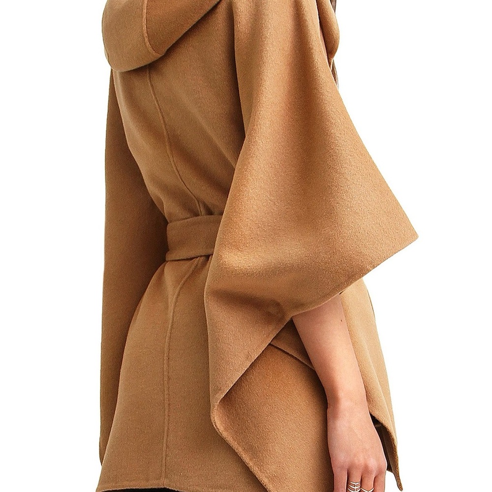 Wool Blend Cape Coat
Belle & Bloom
One Size